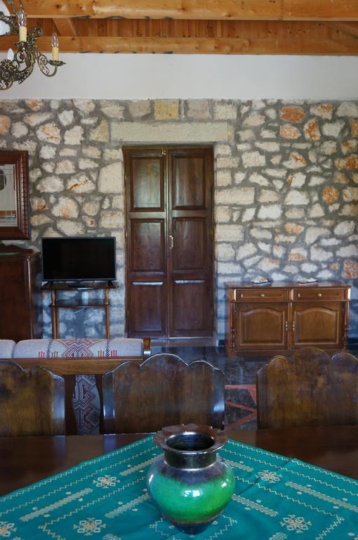 Ktima Lazarata Villa Bagian luar foto