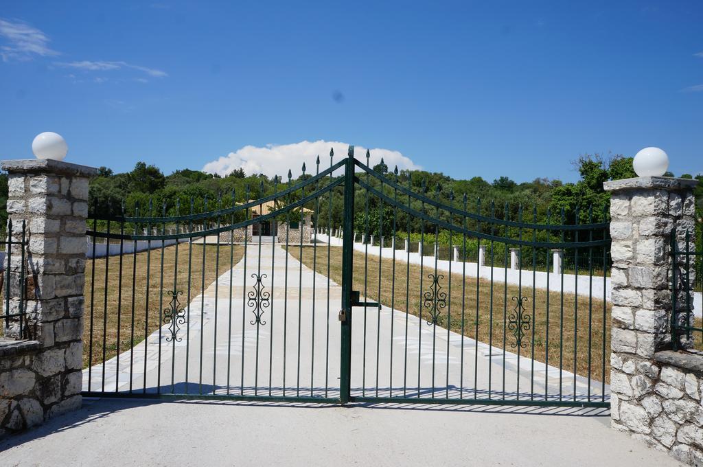 Ktima Lazarata Villa Bagian luar foto